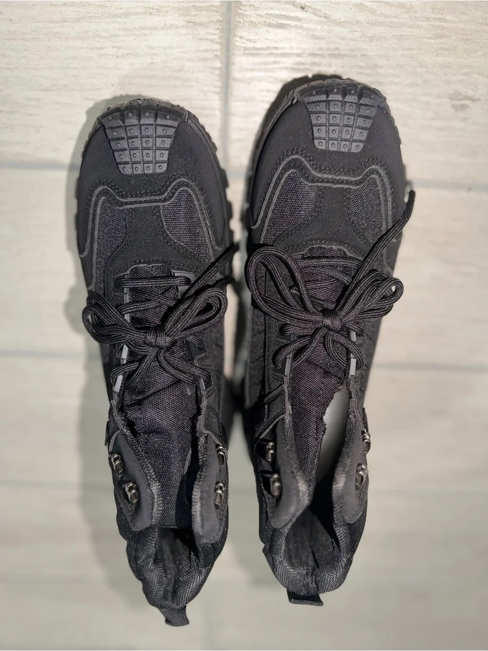The Unbranded Brand mainalun black